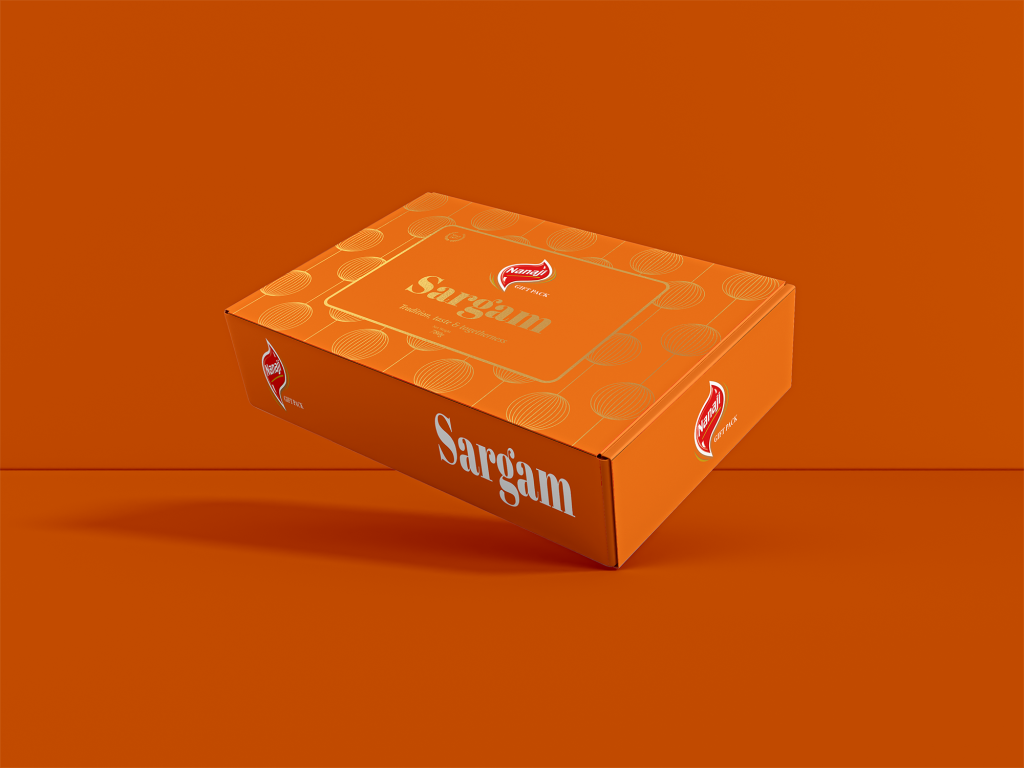 Gia công dán hộp 4–6 góc tại TPHCM, máy dán đa điểm chuyên dụng, kiểm soát theo ISO 9001:2015 – ISO 22000:2018, keo bám chắc, form hộp chuẩn và đồng đều từng lô.